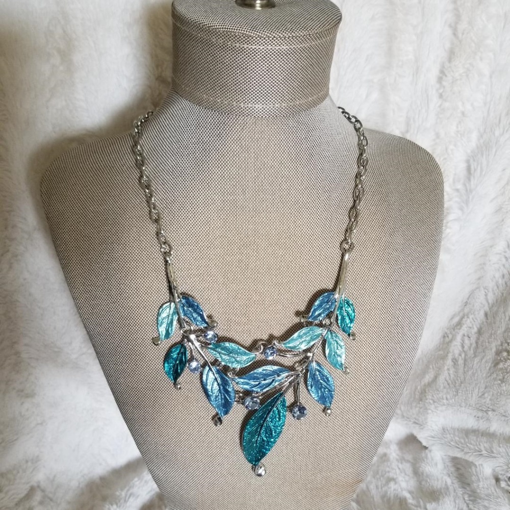 Jewelry - Picture 4 of 4